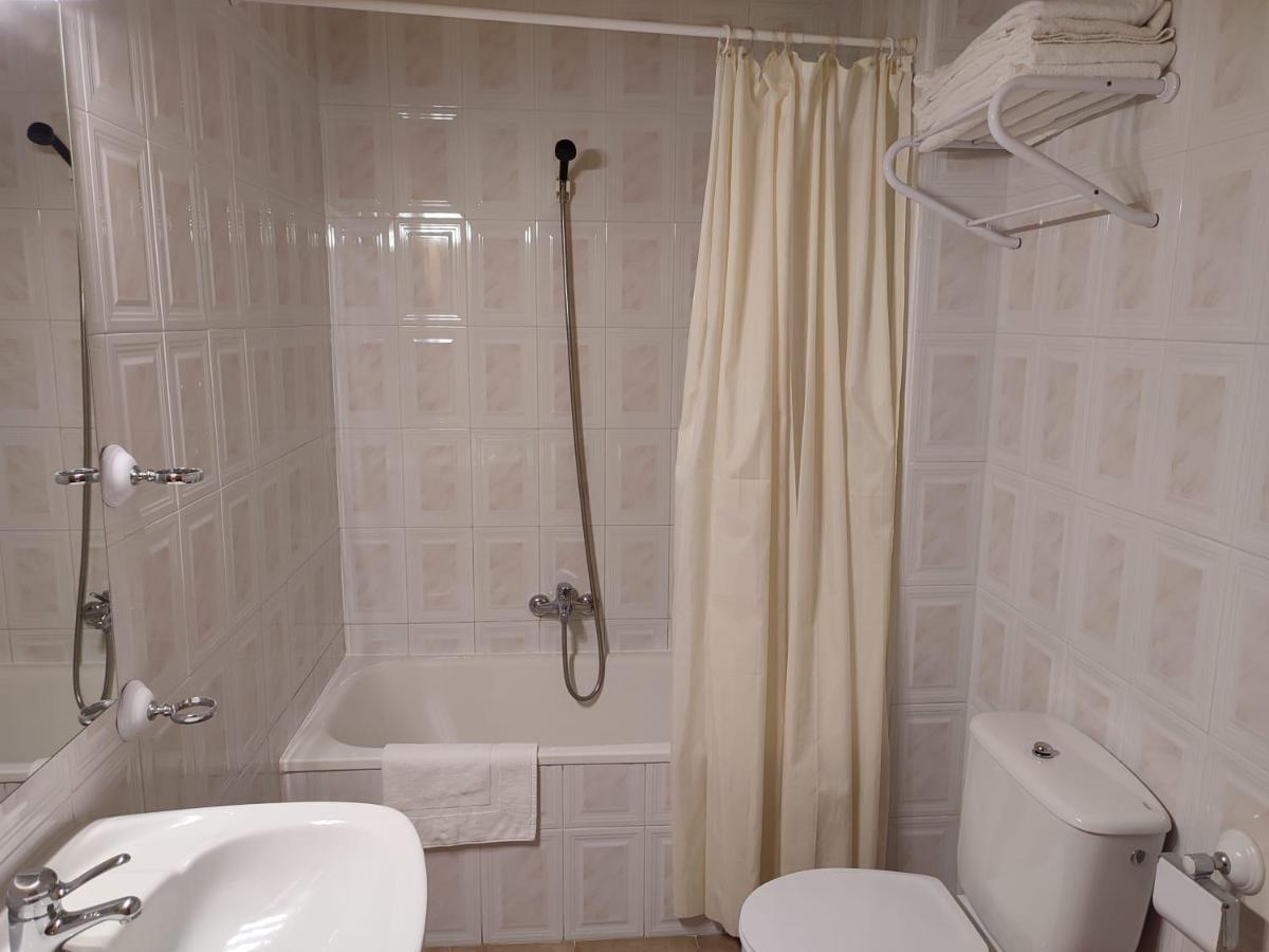 Hotel Novo ポンフェラダ エクステリア 写真